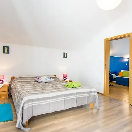 Visnja - Free Parking Apartment