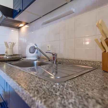 Visnja - Free Parking Apartment Weißenburg